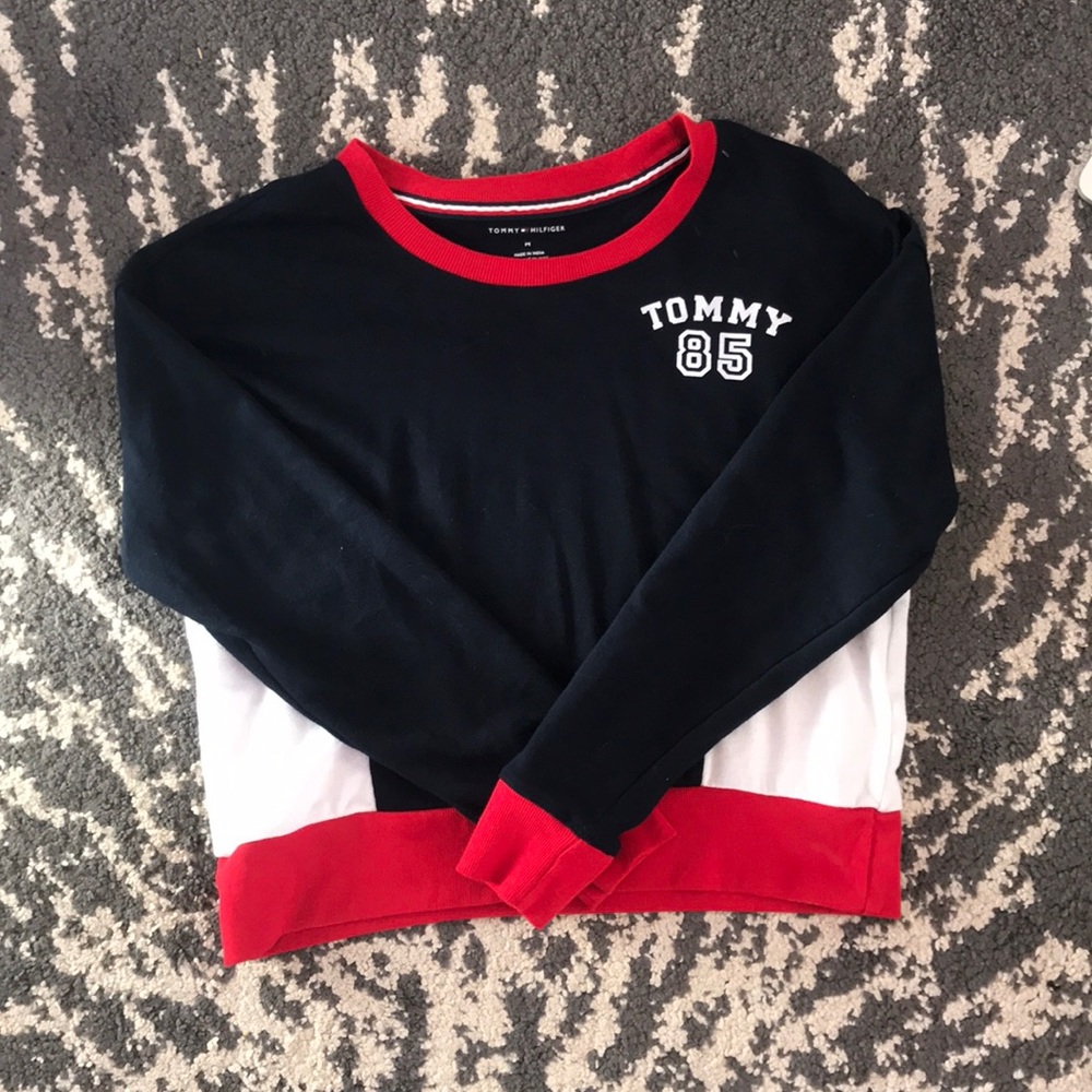 BRAND NWOT Tommy Hilfiger Pullover